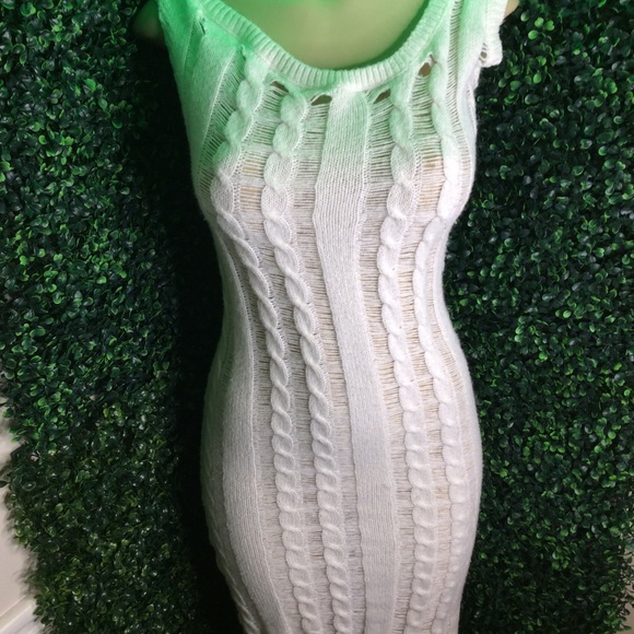 Cute women’s dress - Picture 2 of 3